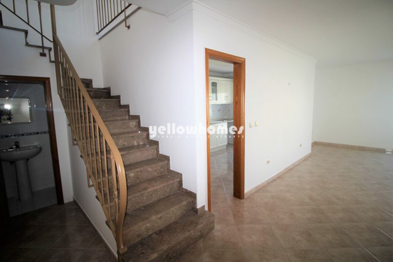 Espaçoso apartamento penthouse T3 Duplex com vista mar em Albufeira